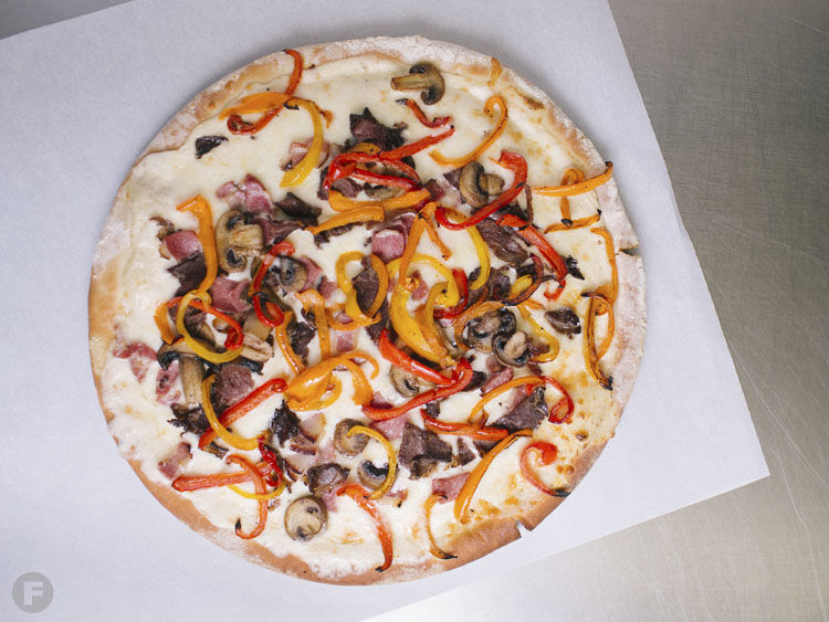 The Pitch Pizza & Pub Pizza